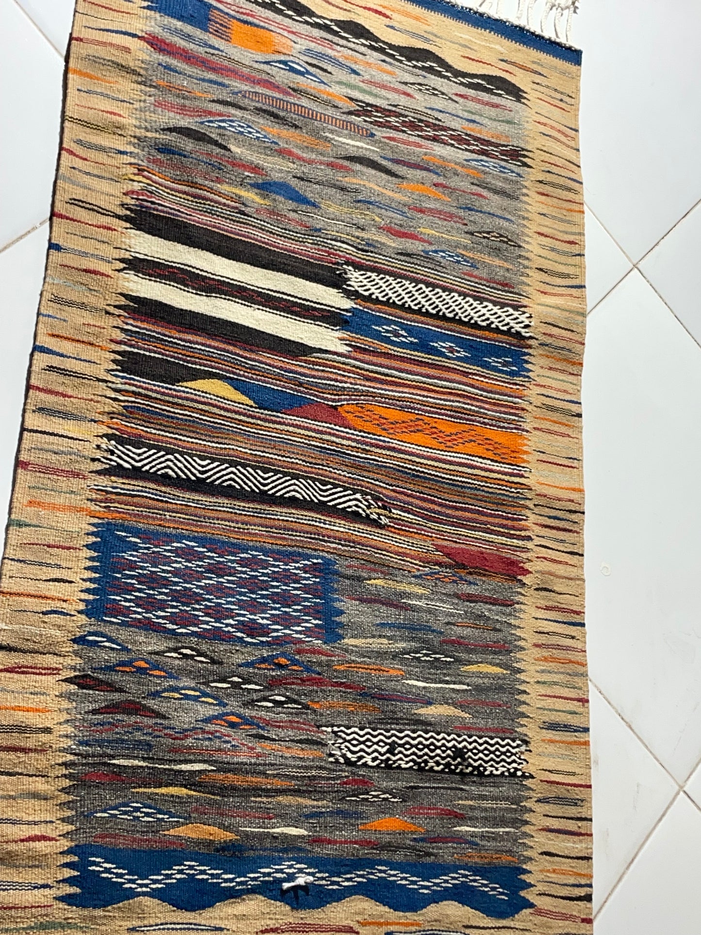 Picasso-Inspired Wool Rug – 120x70 cm (3.9 x 2.3 ft), Abstract Handwoven Design with Braided Fringe