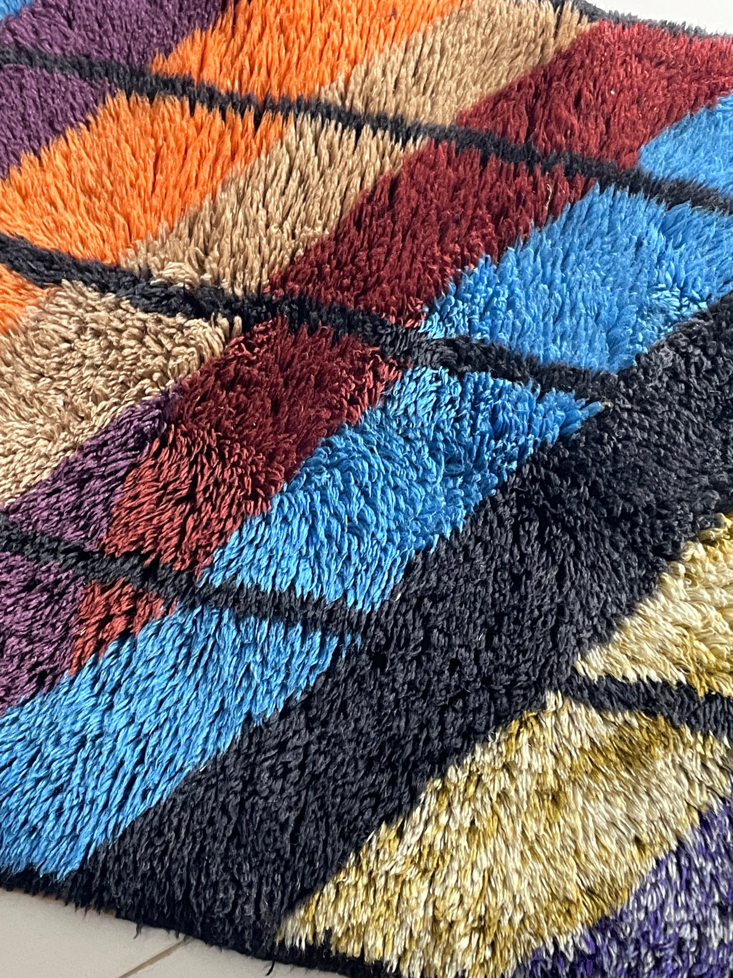 Colorful Beni Imlil Moroccan Rug – Handwoven Wool Berber Carpet – Cooperative Adrar size150x85 cm