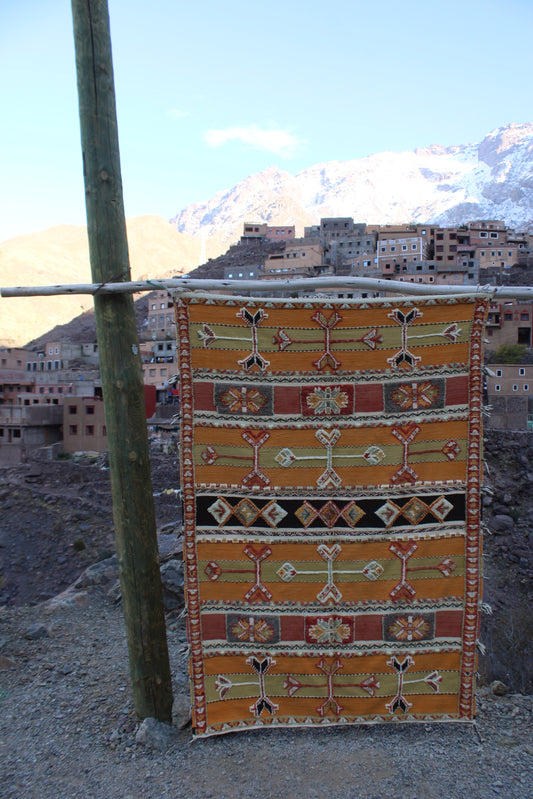 Glaoui Moroccan Rug – 4.26 ft × 6.56 ft (130 × 200 cm) – Handwoven Berber Wool Carpet