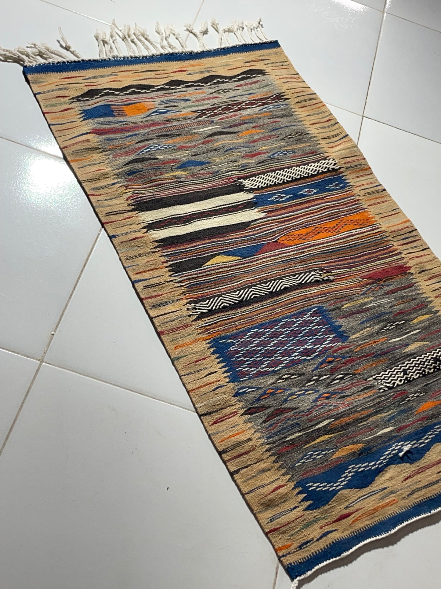 Picasso-Inspired Wool Rug – 120x70 cm (3.9 x 2.3 ft), Abstract Handwoven Design with Braided Fringe