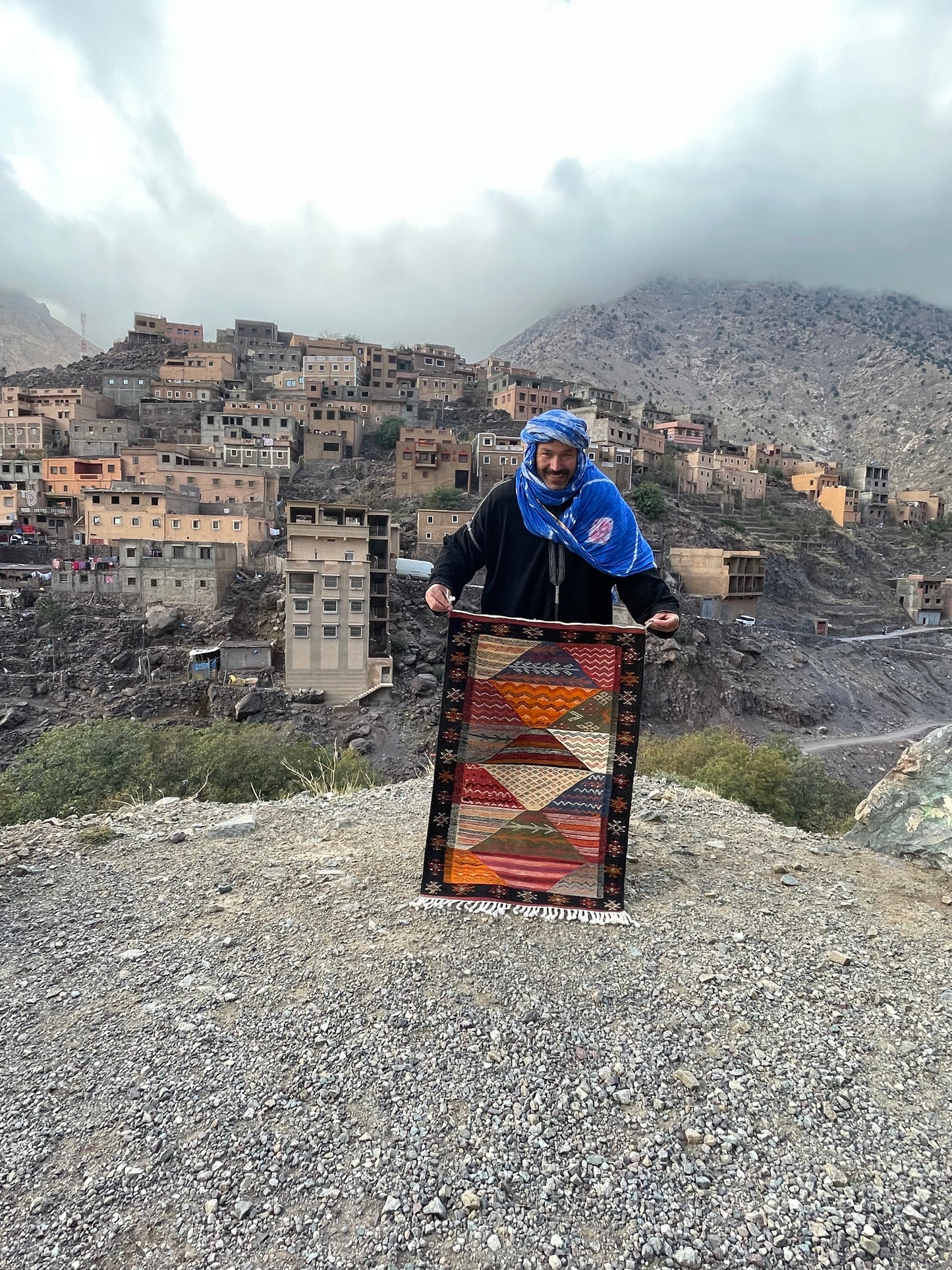 Moroccan Picasso Abstract Kilim – Artisan Woven Rug 120x100 cm