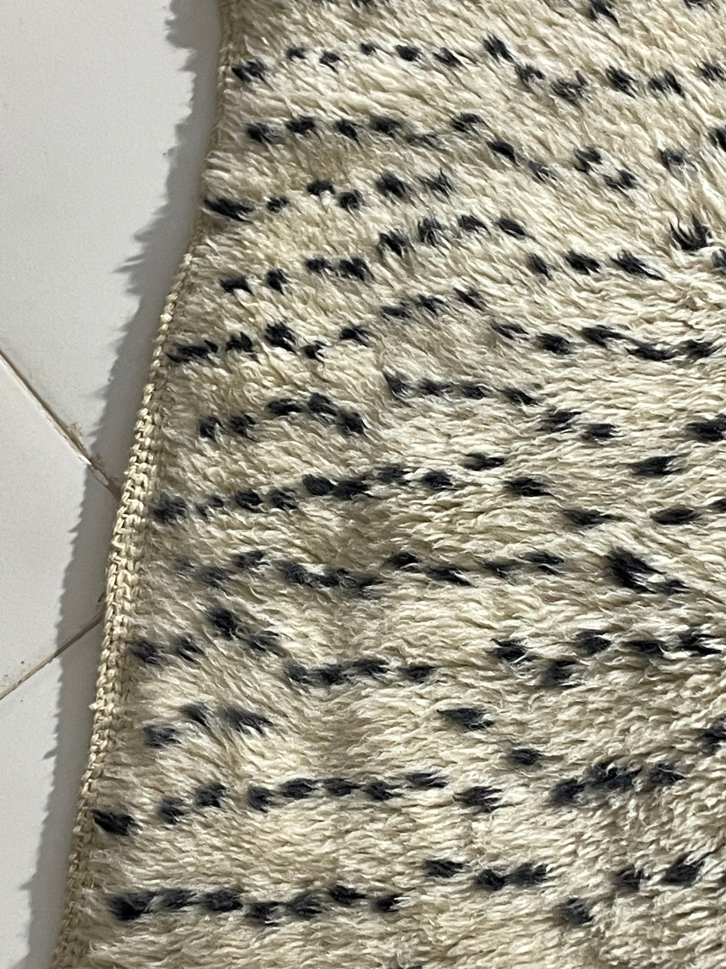 Colorful Beni Imlil Moroccan Rug – Handwoven Wool Berber Carpet – Cooperative Adrar size150x85 cm