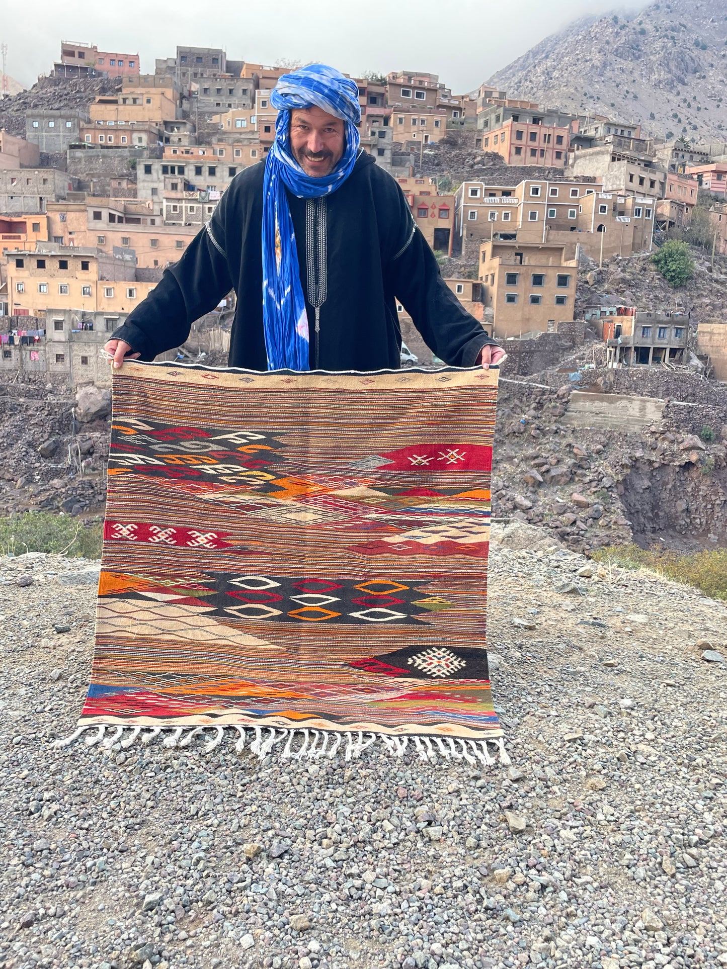 Handwoven Picasso-Style Wool Rug – 100x100 cm, Modern Art-Inspired, Reversible Design