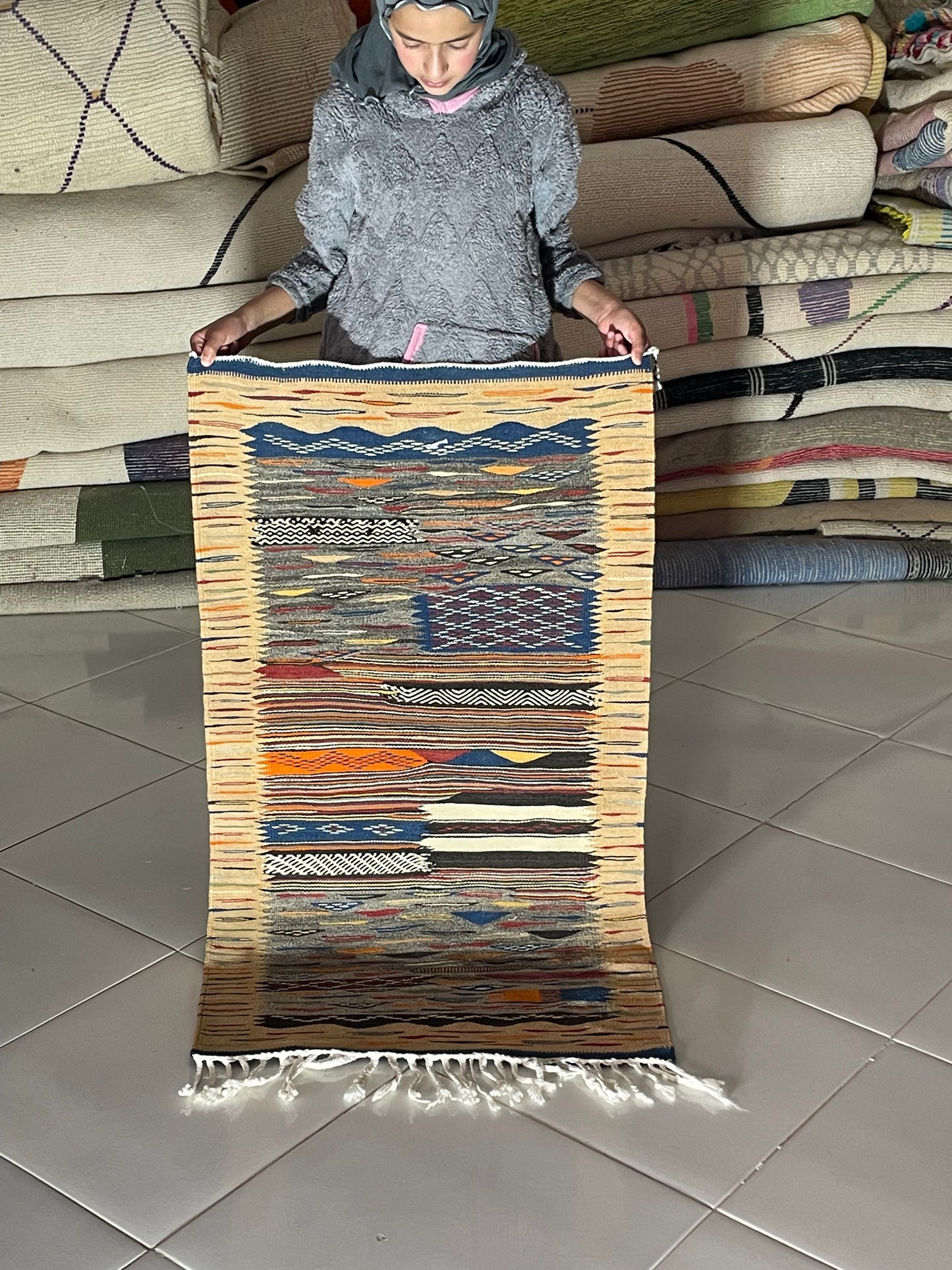 Picasso-Inspired Wool Rug – 120x70 cm (3.9 x 2.3 ft), Abstract Handwoven Design with Braided Fringe