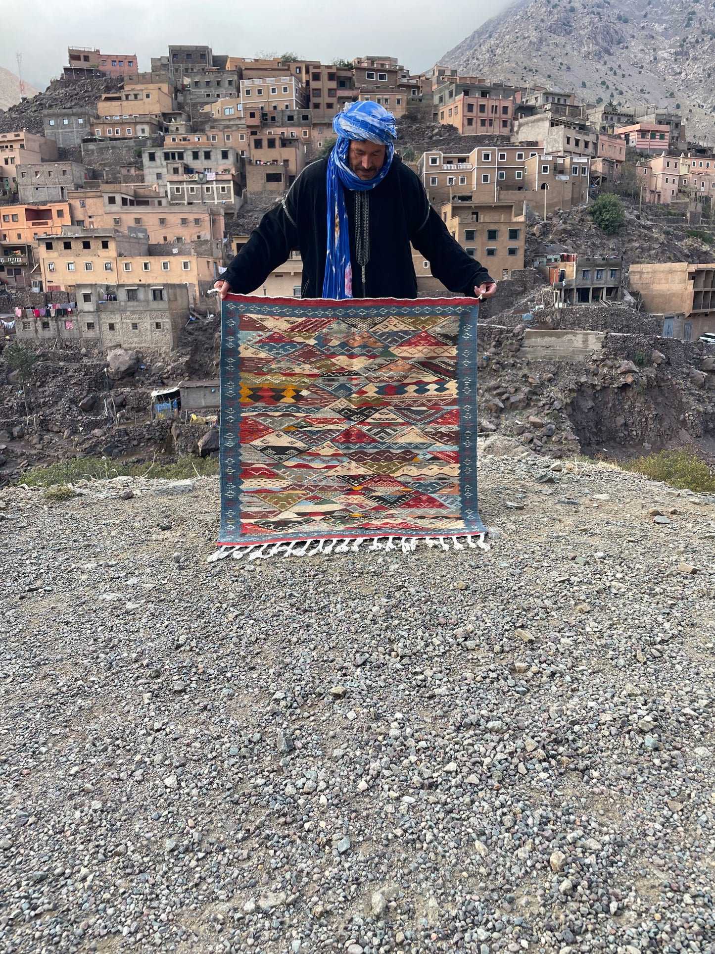 Modern Picasso Rug – 100x100 cm, High-Quality Wool, Artistic Abstract Pattern with Braided Fringes