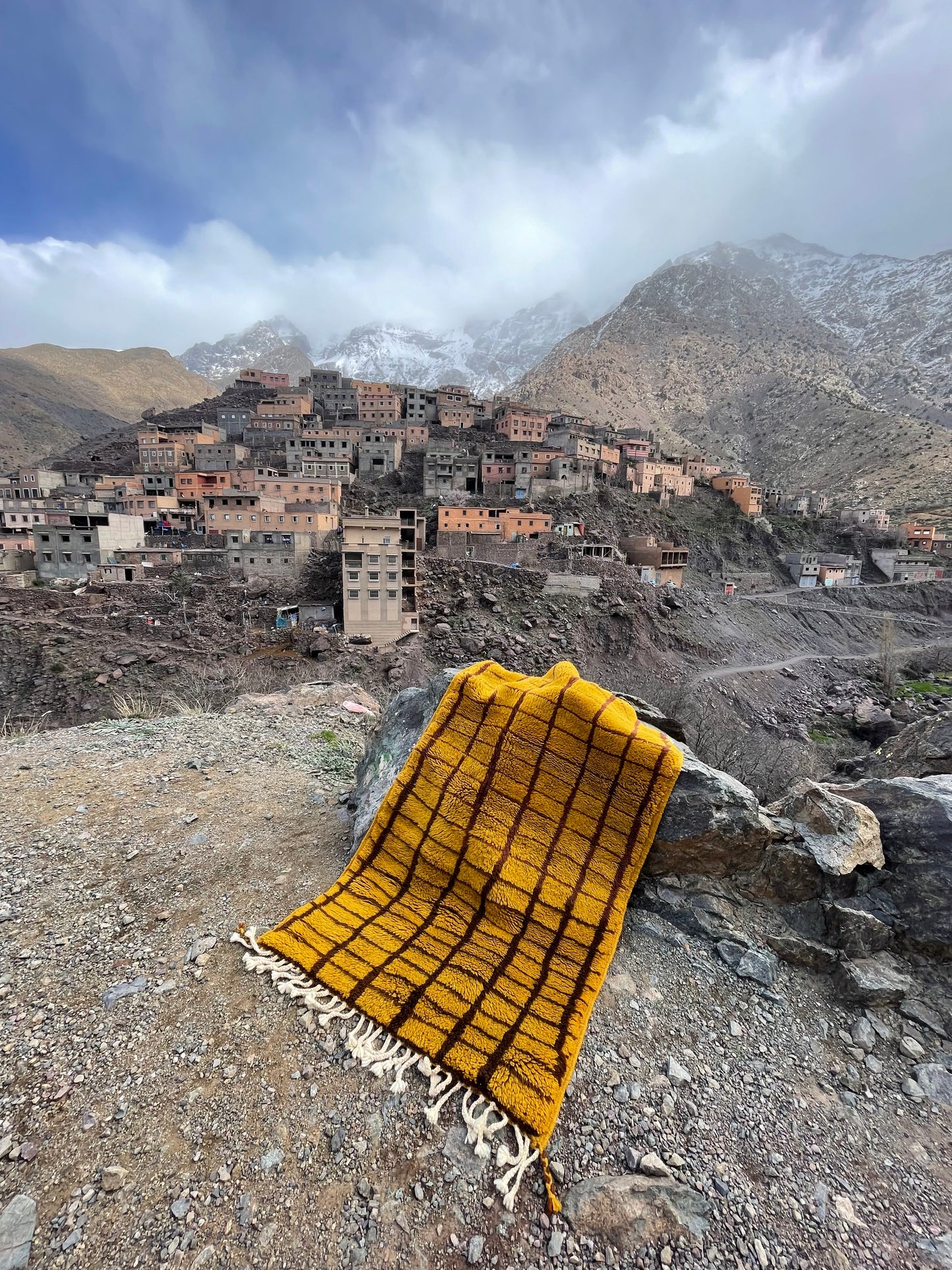 Handwoven Beni Ourain Rug – 100% Wool, Authentic Moroccan Berber Carpet available to ship size 150x100 cm