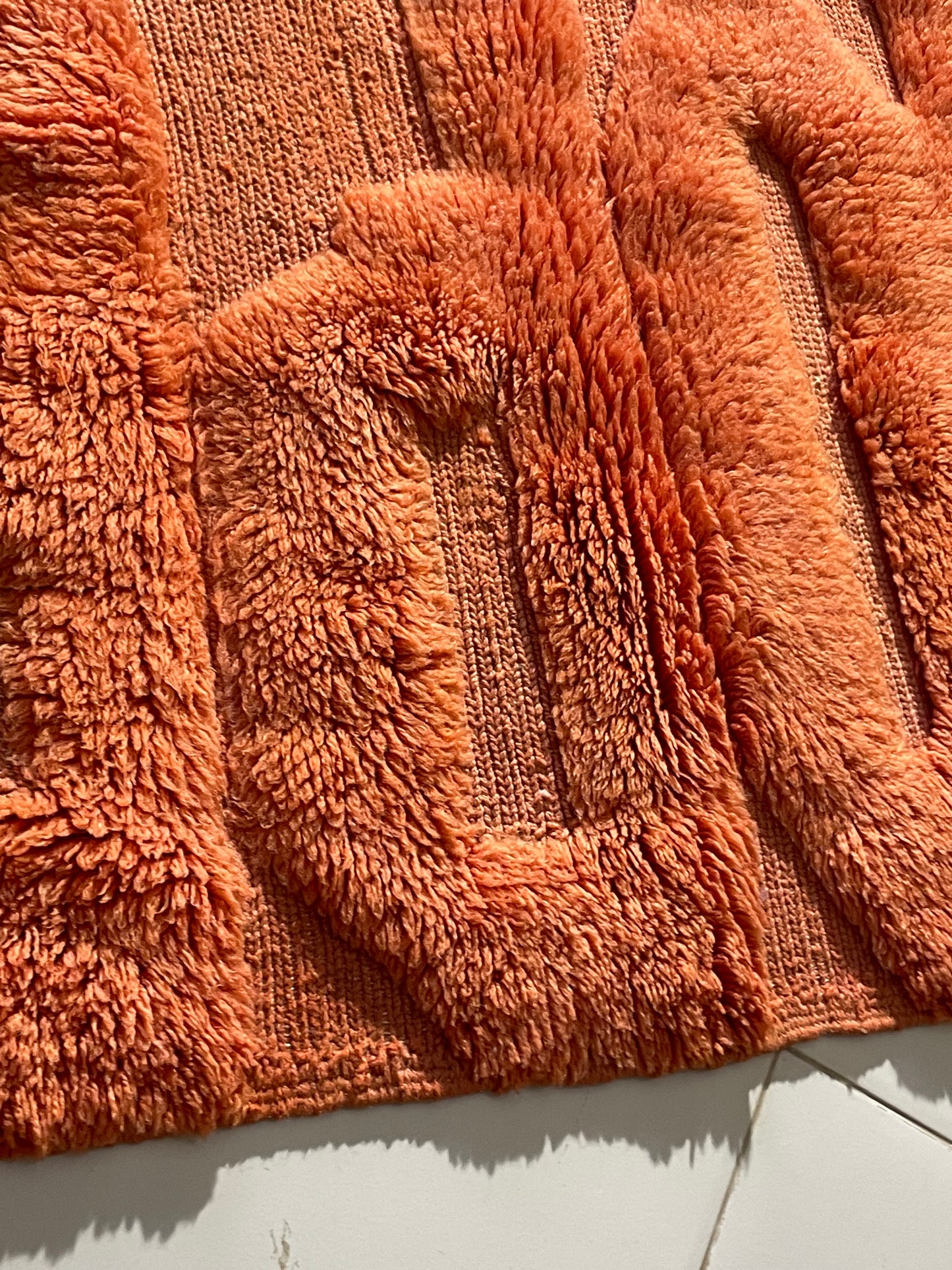 Handmade Moroccan HOPE Rug – Natural Wool & Cream Tufted Berber Art Carpet – Modern Inspirational Decor