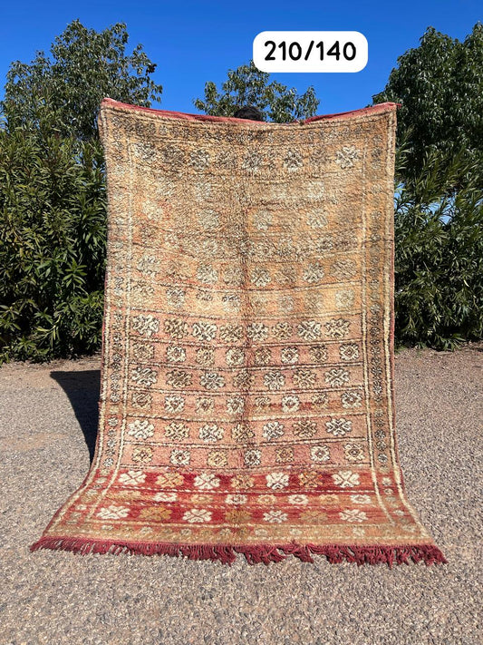 Transform your space with the exquisite charm of our Fabulous Boujad Rug, a true work of art crafted by skilled artisans in the heart of Morocco. This authentic Moroccan rug showcases the rich heritage and vibrant culture of the Boujad region