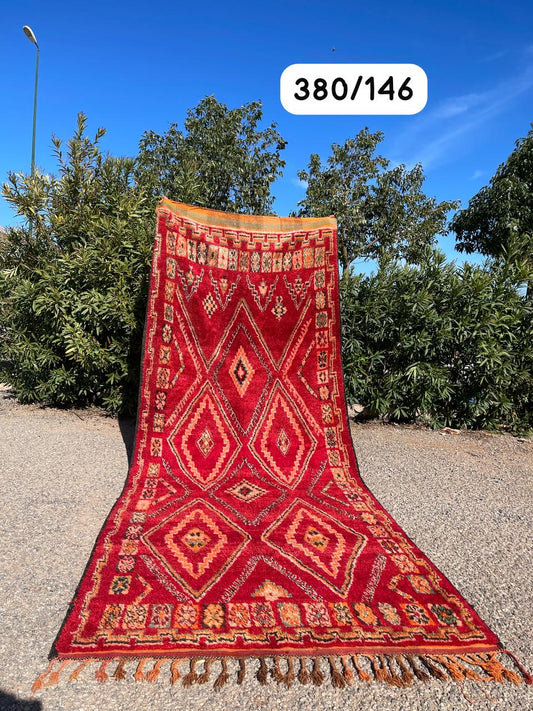 Transform your space with the exquisite charm of our Fabulous Boujad Rug, a true work of art crafted by skilled artisans in the heart of Morocco. This authentic Moroccan rug showcases the rich heritage and vibrant culture of the Boujad region