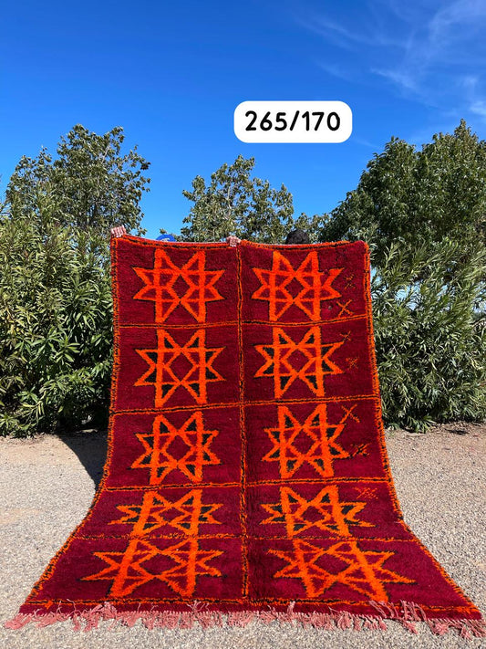 Transform your space with the exquisite charm of our Fabulous Boujad Rug, a true work of art crafted by skilled artisans in the heart of Morocco. This authentic Moroccan rug showcases the rich heritage and vibrant culture of the Boujad region