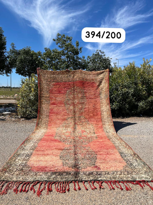 Transform your space with the exquisite charm of our Fabulous Boujad Rug, a true work of art crafted by skilled artisans in the heart of Morocco. This authentic Moroccan rug showcases the rich heritage and vibrant culture of the Boujad region