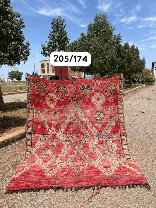 Transform your space with the exquisite charm of our Fabulous Boujad Rug, a true work of art crafted by skilled artisans in the heart of Morocco. This authentic Moroccan rug showcases the rich heritage and vibrant culture of the Boujad region
