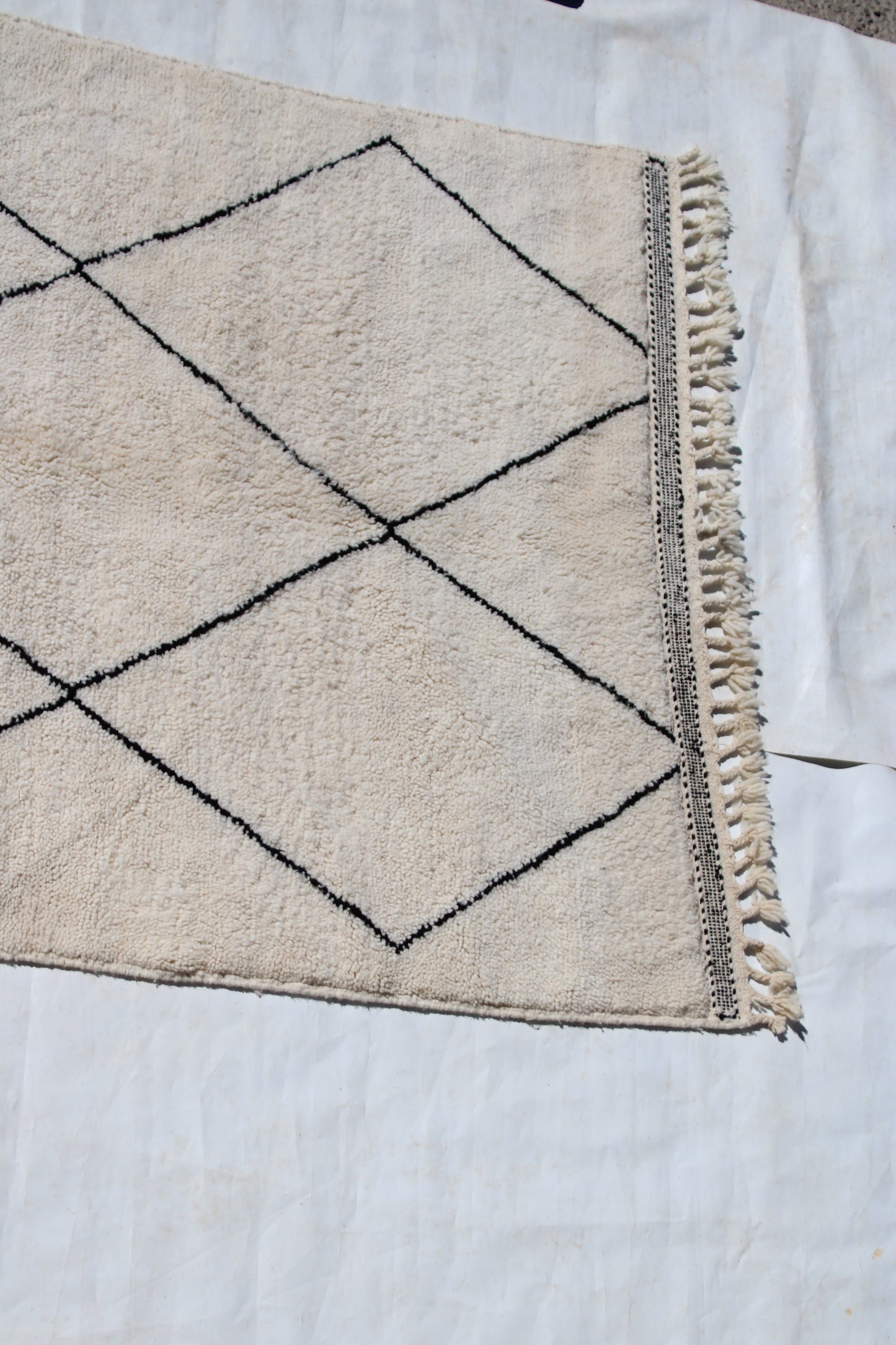 Authentic Beni Ouarain Rug – Moroccan Handmade Wool Carpet 300 x 215 cm | cooperative & adrar