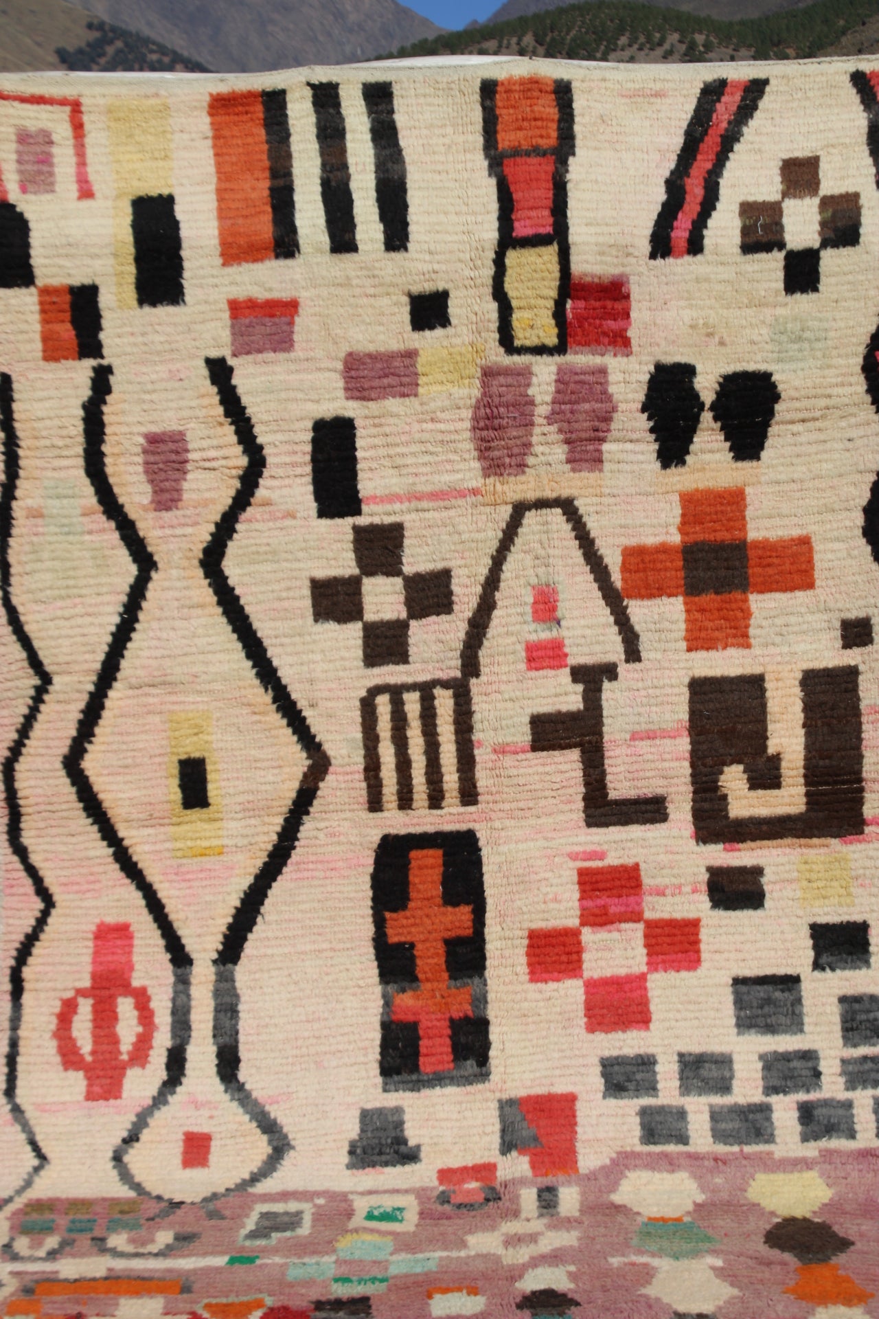 Azilal Moroccan Rug – 9 × 6 ft | Handwoven Berber Wool Carpet