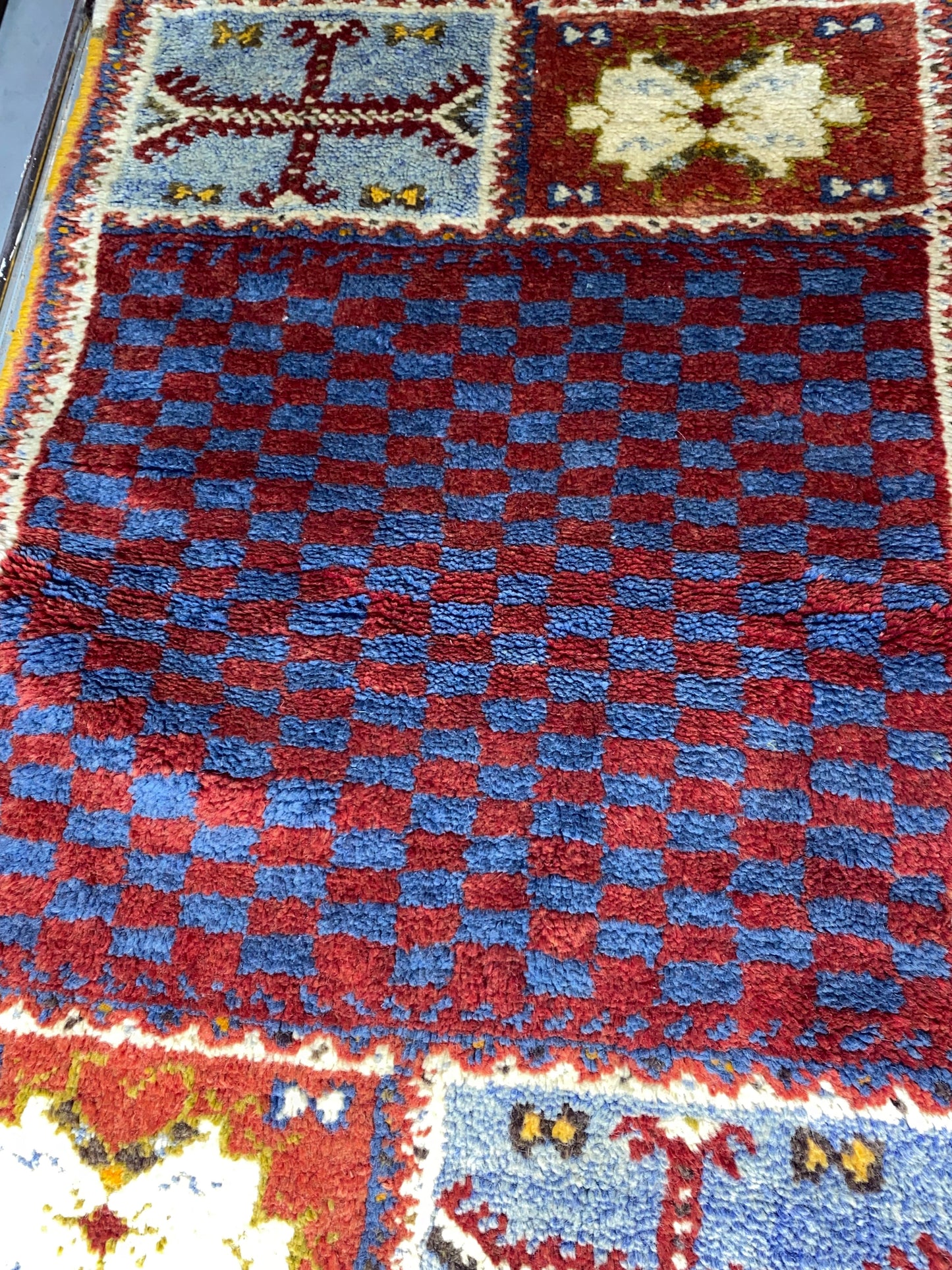 Moroccan  Kilim  handmade 100%wool berber  rugs size is 105x065 cm