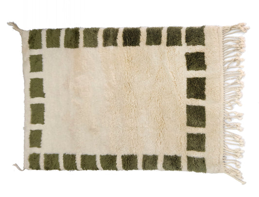 "Luxurious Layers: Beni Ourain Rugs for an Elegant Home"