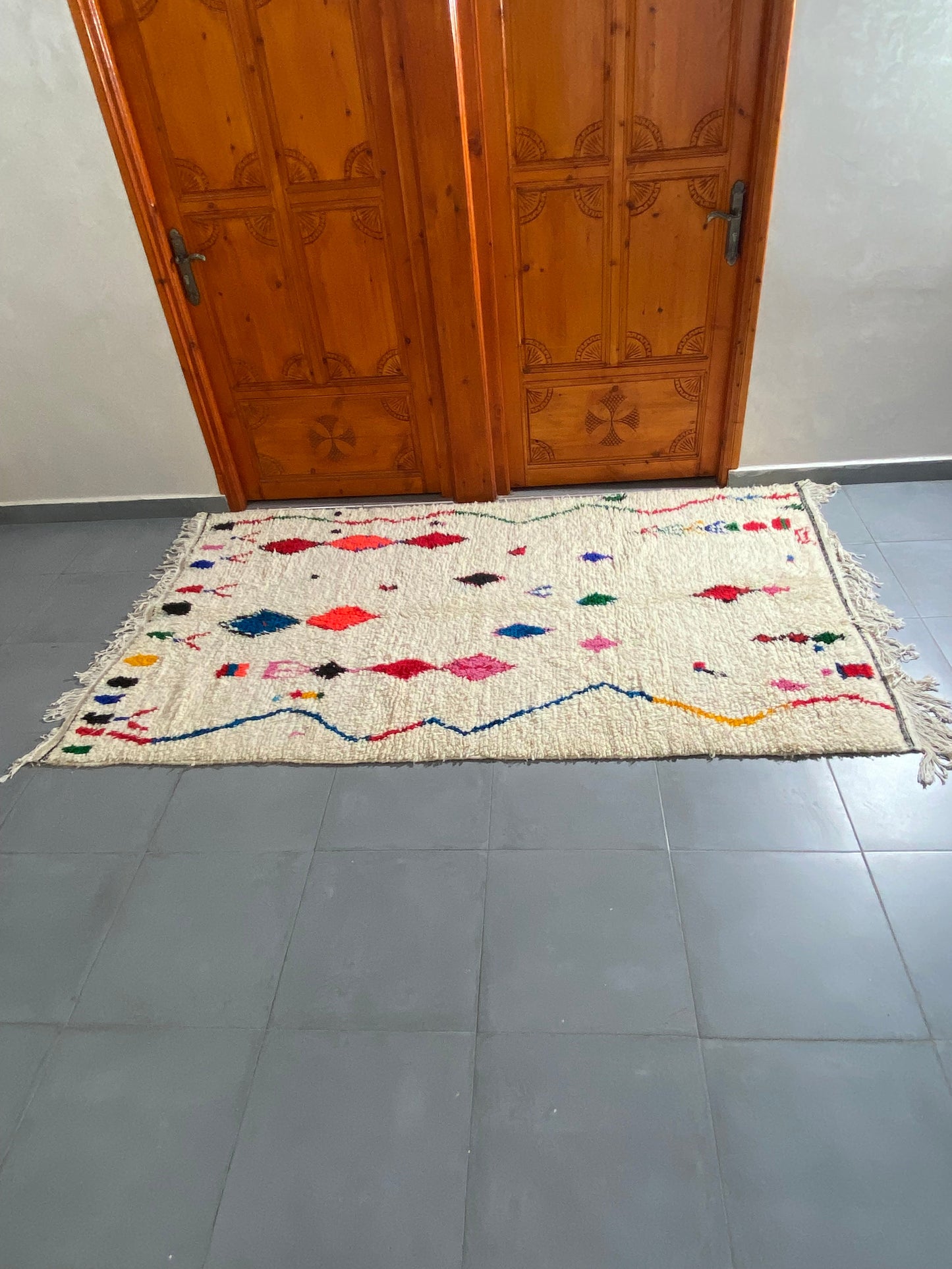 Azilal Carpets are traditional handwoven rugs  rugs handmade hand woven rugs	 hand knotted wool rugrugs vintage size is 230x150 cm