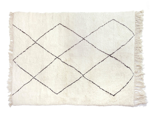 "Beni Ourain Elegance: Transform Your Home with Handcrafted Moroccan Rugs"