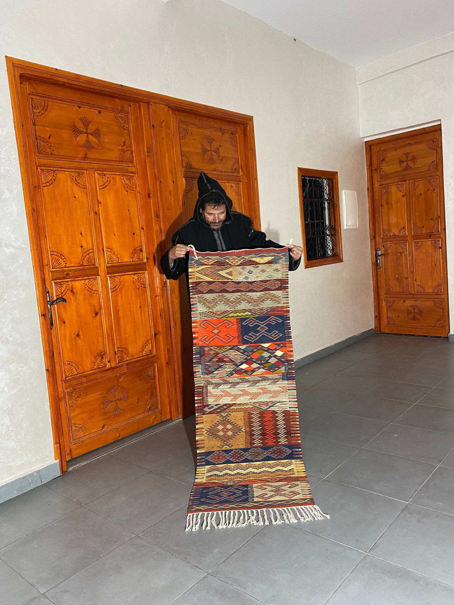 Moroccan  Kilim  handmade 100%wool berber  rugs. size is 165x063 cm