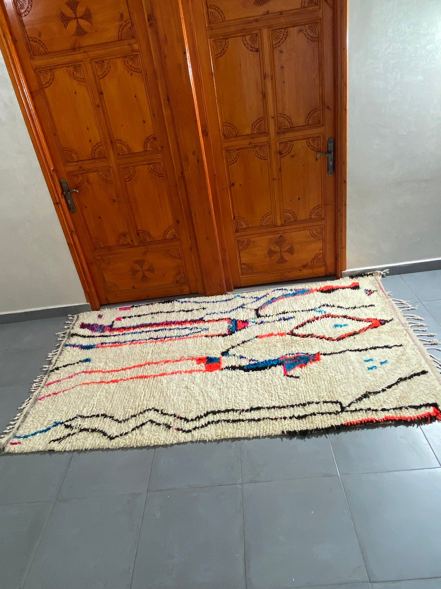 Azilal Carpets are traditional handwoven rugs  rugs handmade hand woven rugs	 hand knotted wool rugrugs vintage size is 230x150 cm