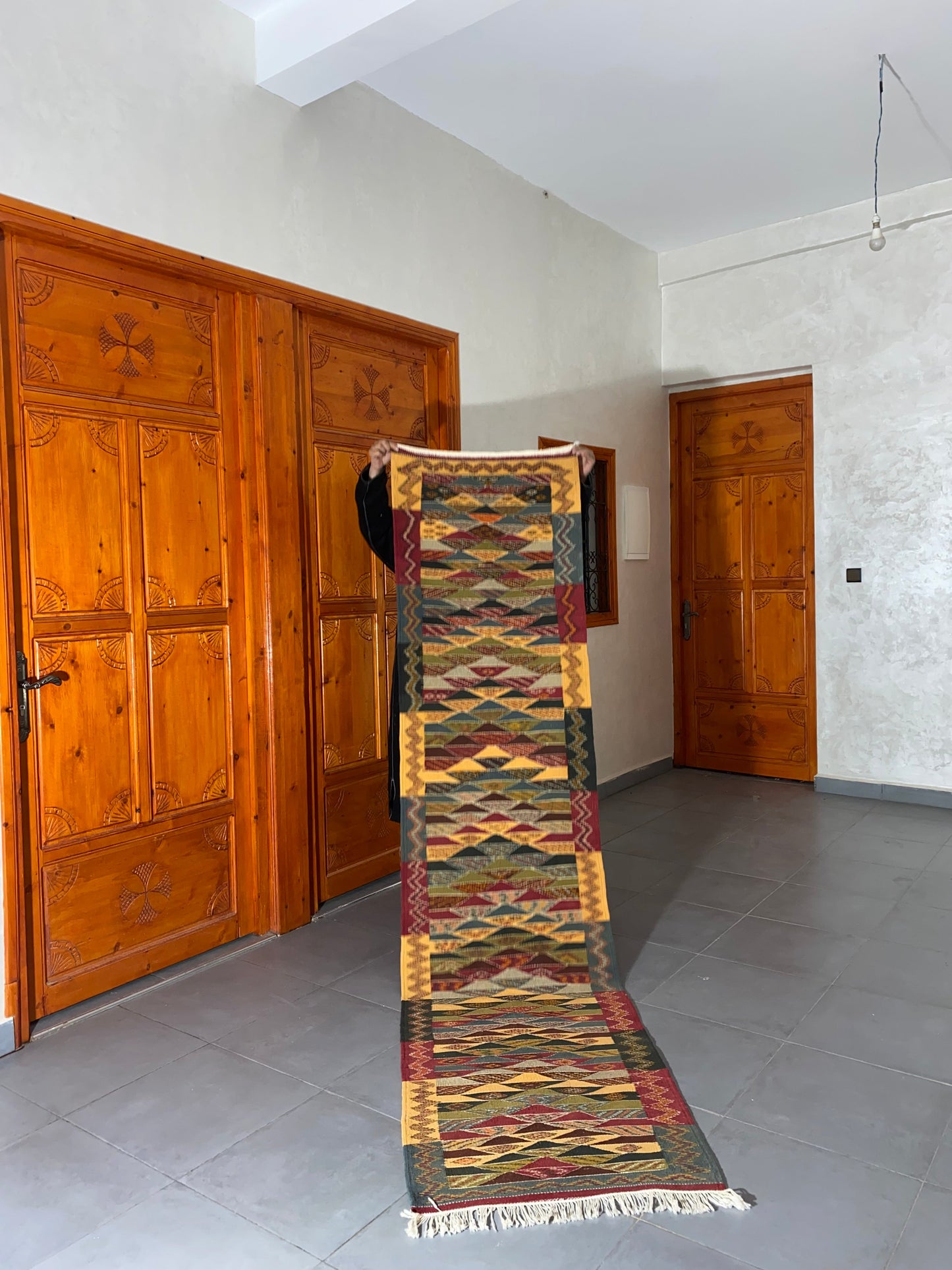 Moroccan  Kilim  handmade 100%wool berber  rugs.  size is  295x070 cm